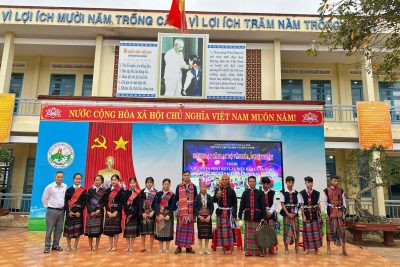 Sinh hoạt câu lạc bộ văn hóa văn nghệ với chủ đề “giữ gìn và phát huy làn điệu dân ca Ta-Oaiq của dân tộc Bru-Vân Kiều trên địa bàn xã Ea Phê”